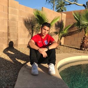 Meet your Posher, Edgar